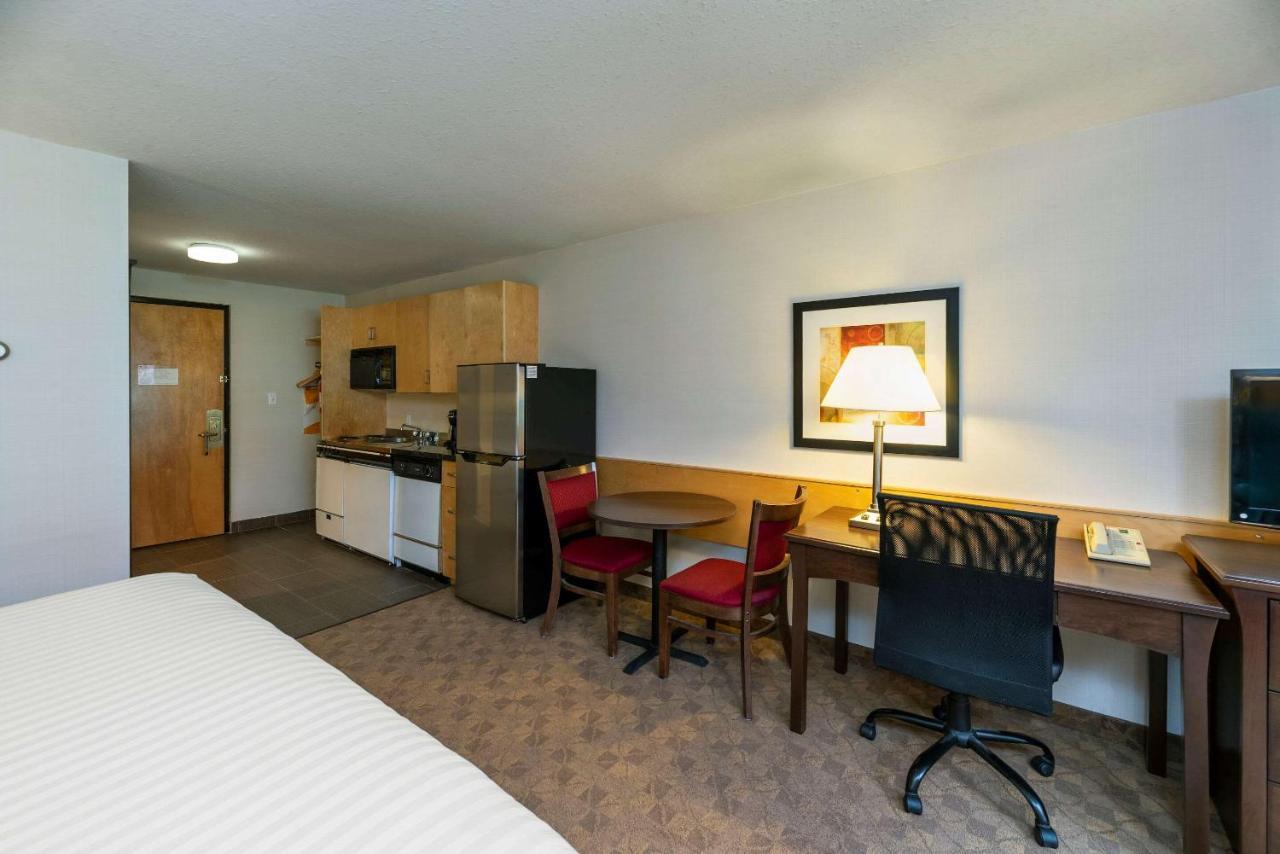 Prestige Riverside Lodge Quesnel Eksteriør billede