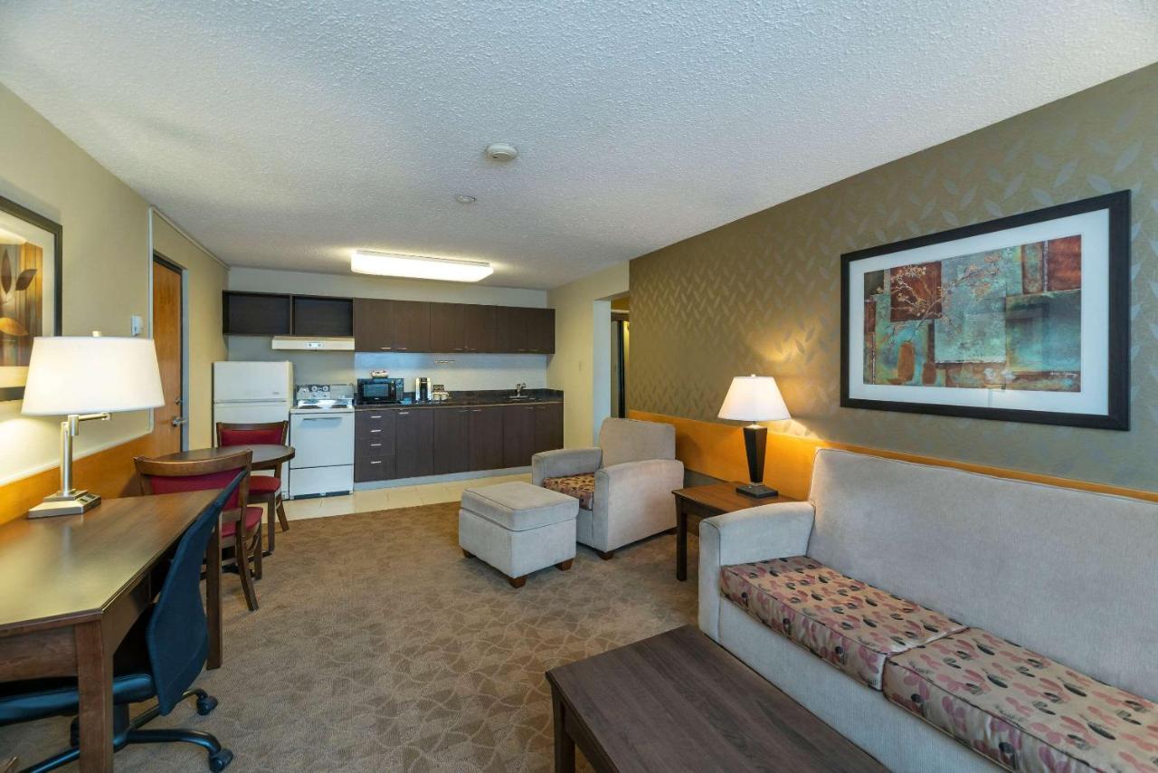 Prestige Riverside Lodge Quesnel Eksteriør billede