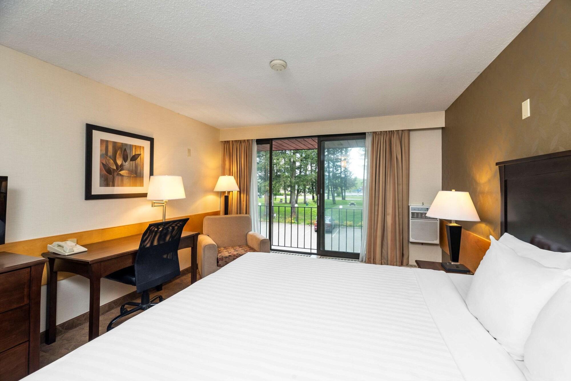 Prestige Riverside Lodge Quesnel Eksteriør billede