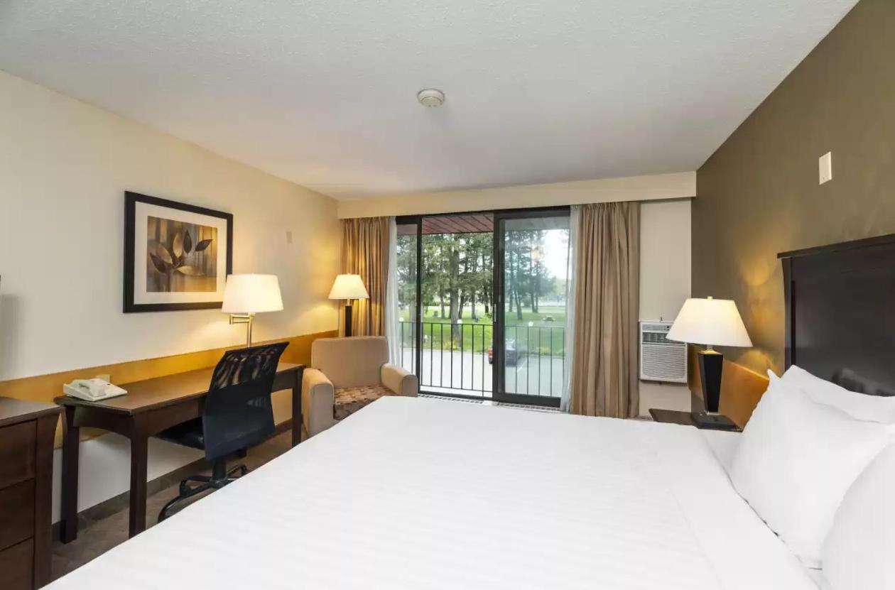Prestige Riverside Lodge Quesnel Eksteriør billede
